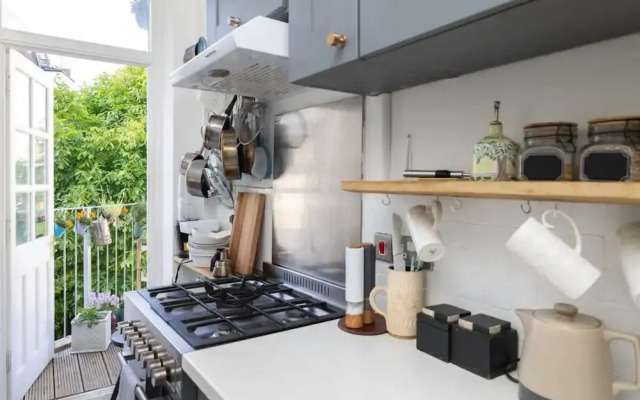 Host Stay St Aubyns Coastal Retreat