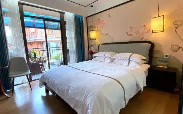 Mangshi No.1 Courtyard Homestay (Yi Nationality Ancient Town Branch)