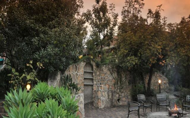 Sunset Manor