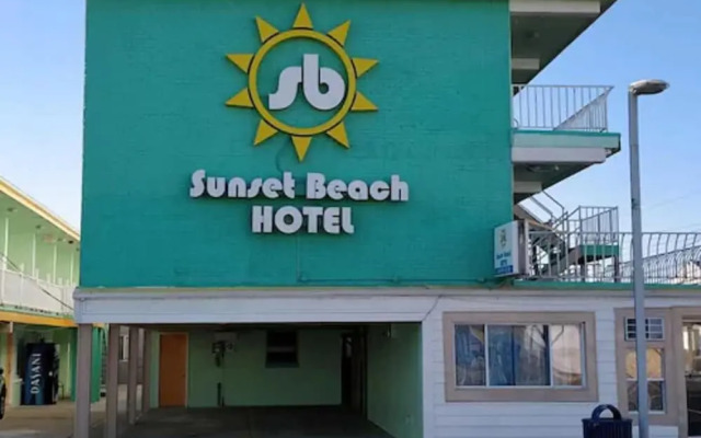 Sunset Beach Hotel