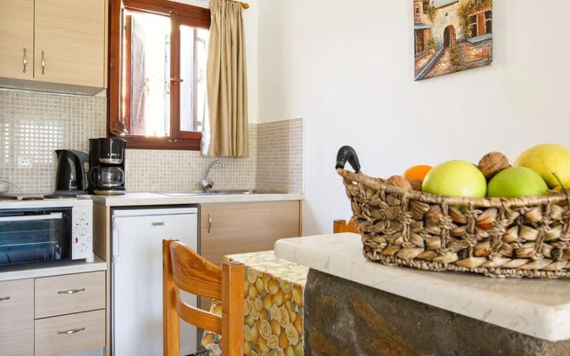 Relaxing Studio With Veranda 'n Garden