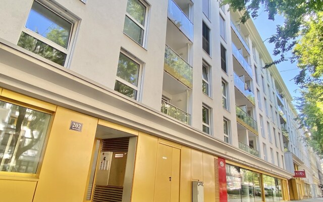 Steiner Residences Vorgartenstrasse