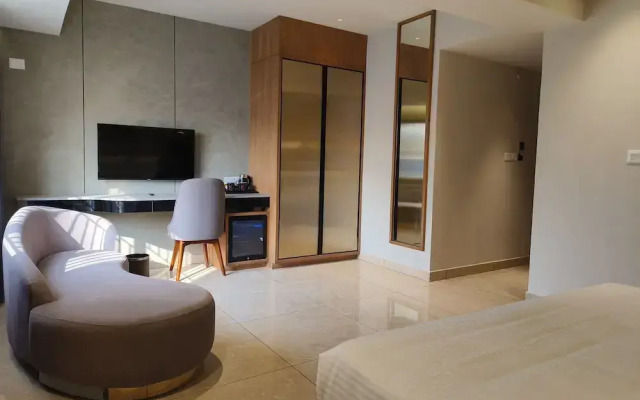 Olive Hotel Le Opera by Embassy Group