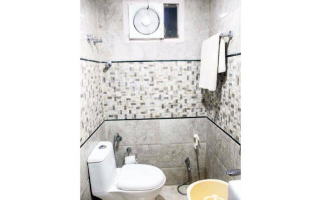 Vista Rooms At M.P Nagar