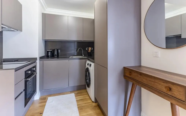 Sleek Flat 6 min to Istiklal Ave in Beyoglu