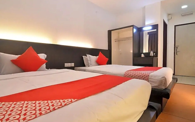 OYO 43960 Laksamana Executive & Boutique Hotel