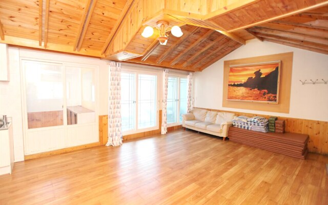 Gapyeong Ihwachon Pension