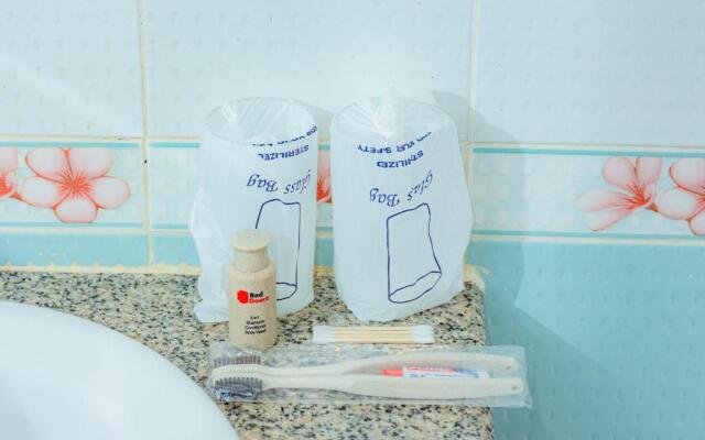 RedDoorz @ DJ Guesthouse Hua Hin 23