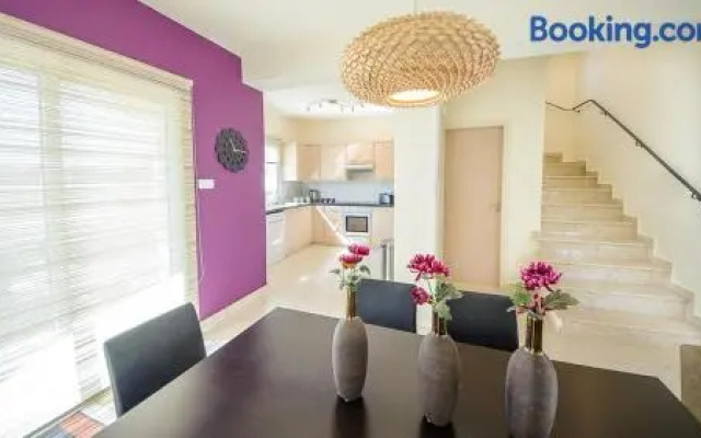 Oceanview Luxury Villa 012