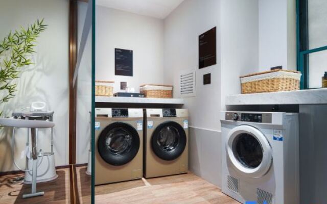 Palace Hotel，Beijing Yizhuang Bridge