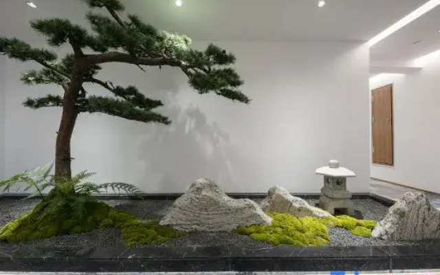 Qianna Hotel (Zhengzhou Erqi Square Dennis David City)