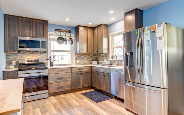 Pet-friendly Denver Home: Walk to Restaurants