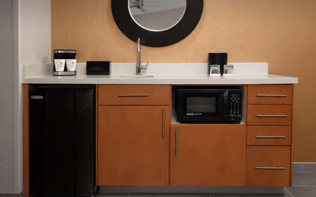 Embassy Suites La Quinta Hotel & Spa