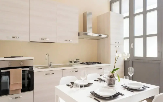 Romantic Escape City Centre With Jacuzzi & Parking