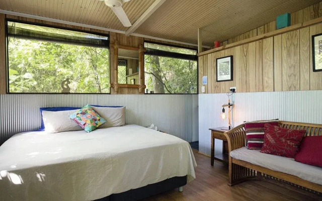 Bremer Island Banubanu Beach Retreat