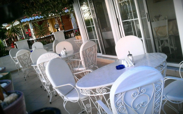 Melaike Otel