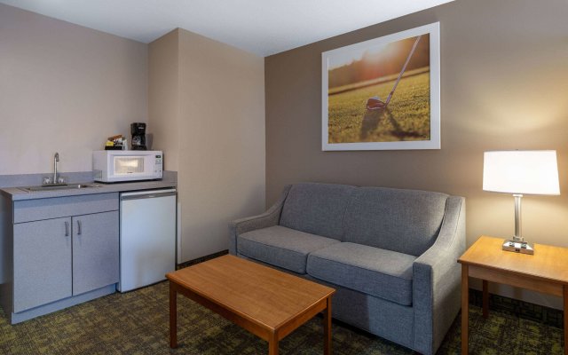 Days Inn & Suites by Wyndham Madison