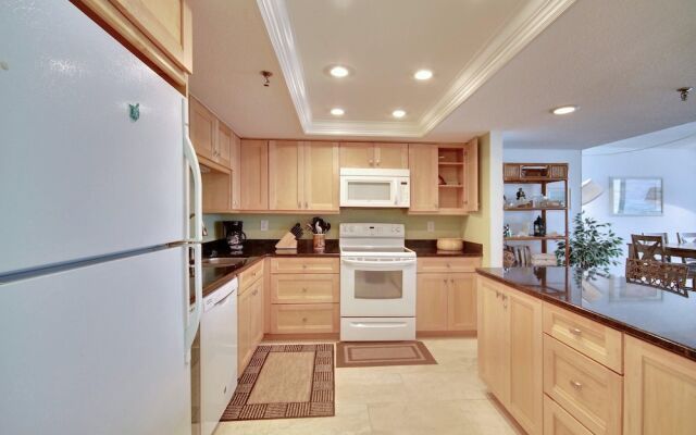 Trillium 5B Beach Front With Private Balcony/amazing Gulf Views!