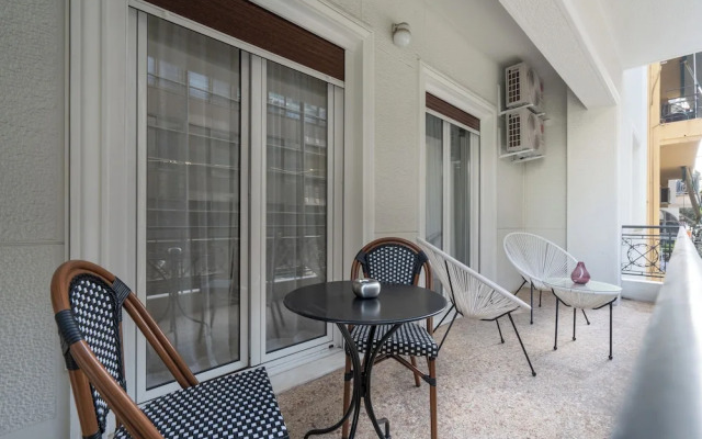 Modern apartment near Lycabettus hill with balcony
