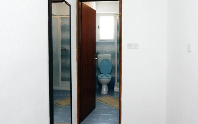 Apartments and rooms with parking space Barbat, Rab - 5070
