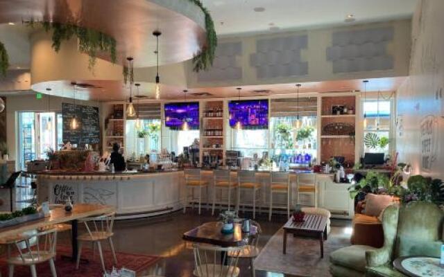 Palms of Destin 1710