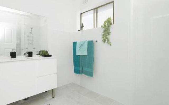 Waterfront Unit, Unit 2