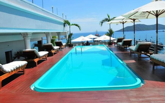 Maritime Hotel