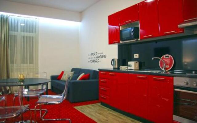 Red Carpet Apartments & Rooms