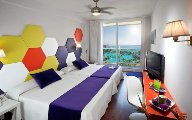 Evenia Zoraida Resort