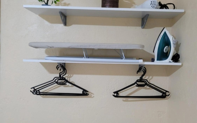 River Merendon Suite.