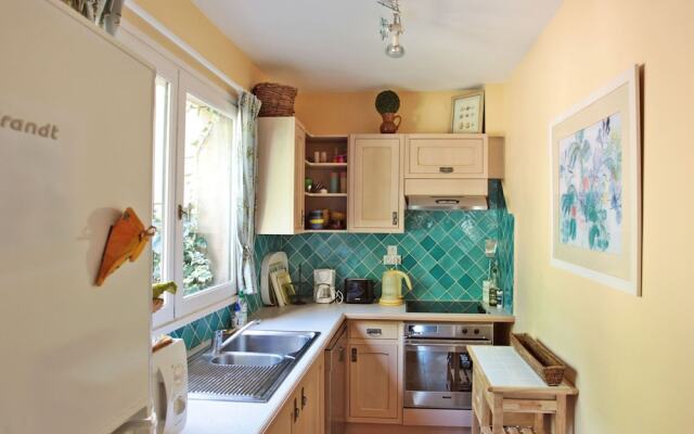 Lovely Holiday Home in Theoule-sur-Mer with Pool