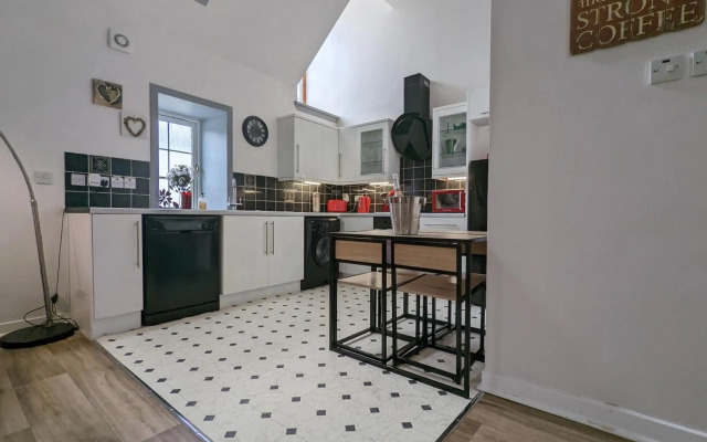 Doocot At Bonnyside House