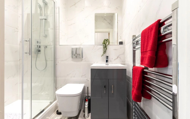 OnPoint -SUPER 1 Bedroom Apt Slough