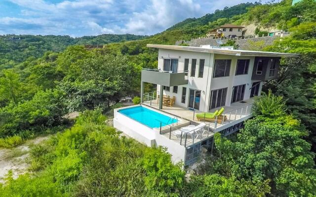 Big, Ultramodern Hillside Home With Private Pool and Endless Ocean Views