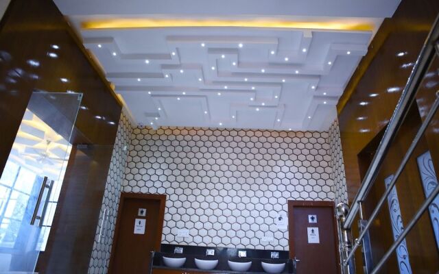 Hotel Tirupati Palace