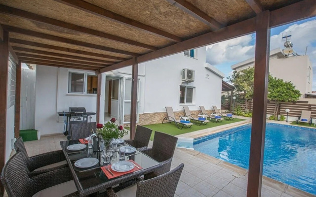Villa Kendra AQ Ds54
