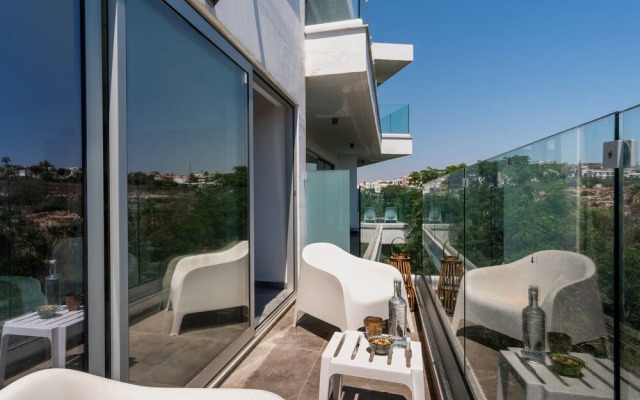 Rio Gardens - Rich Studio w Shared Pool