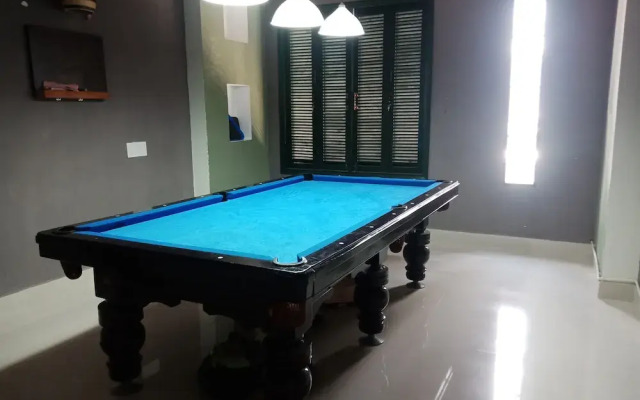 Europe Town Hostel & Bar - Adults Only