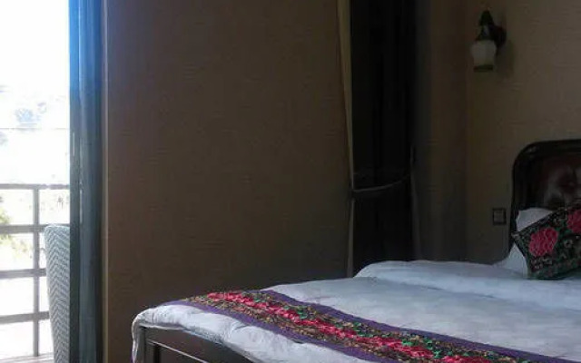 Dali Shuanglang Yinyu Jinxiangyuan Erhai Seaview Hotel