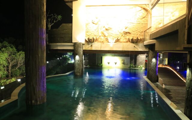 The Crystal Luxury Bay Resort Nusa Dua