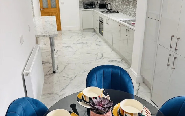 Chaucer House Retreat - Leicester