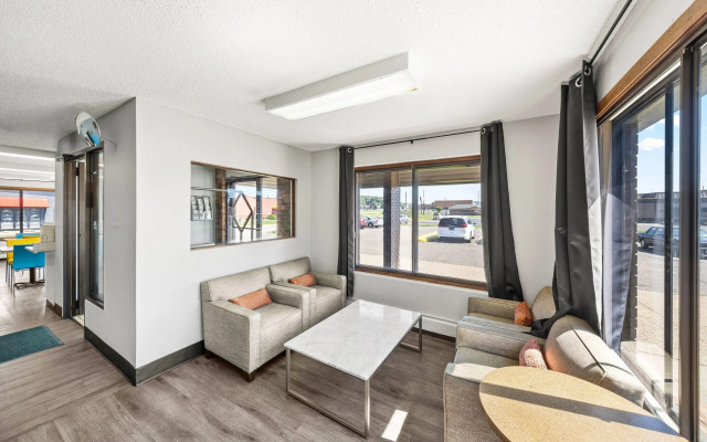 Days Inn by Wyndham Winona