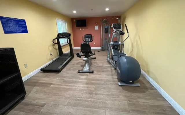Baymont by Wyndham Manteca