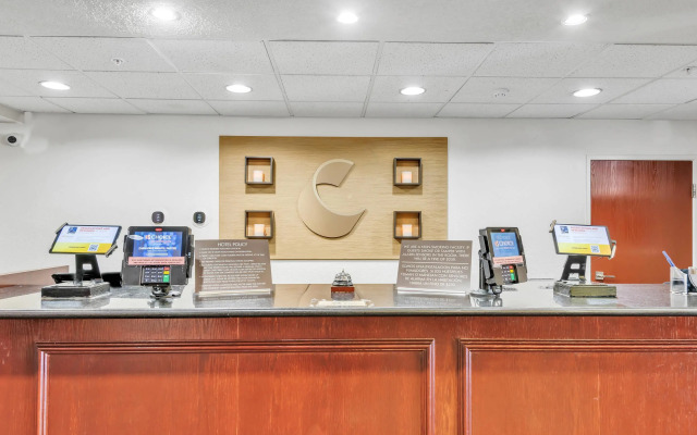 Comfort Suites Lakewood - Denver