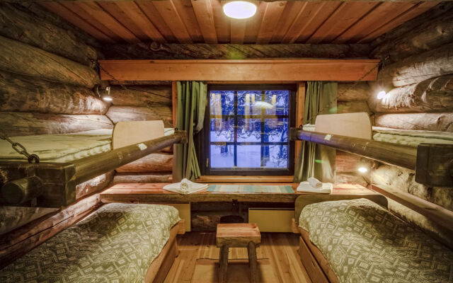 Kuukkeli Log Houses Porakka Inn