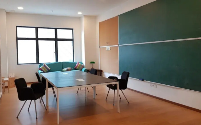 Euzmo Residences at Studio 14