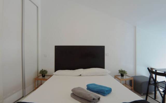 Estudio cercano a Plaza Castilla CBA5