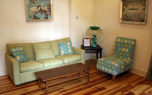 Hibiscus Coffee & Guesthouse