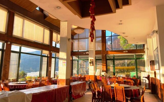 Cloud Falls Resort