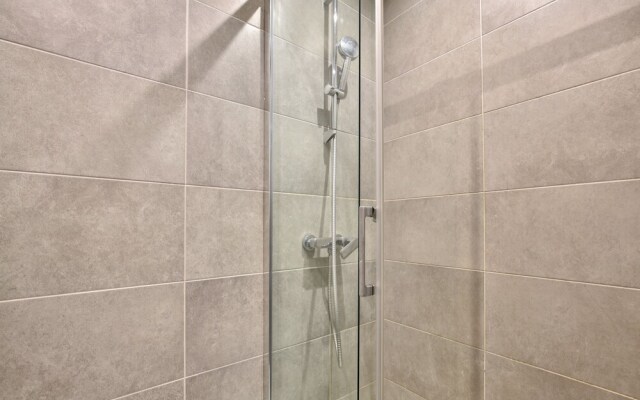 34 - Urban Luxury Paris Louvre